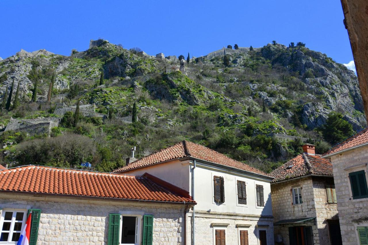 Montenegro Backpackers Home Kotor Exterior foto